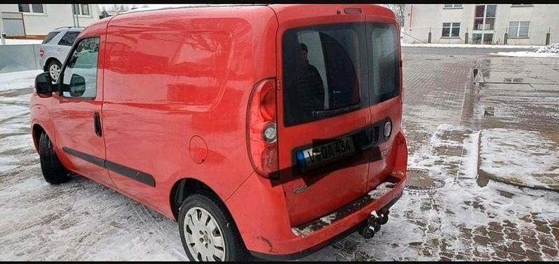 Gebraucht Fiat Doblò Emotion 95 PS (69 kW) 2011 Rot Van / Kleinbus