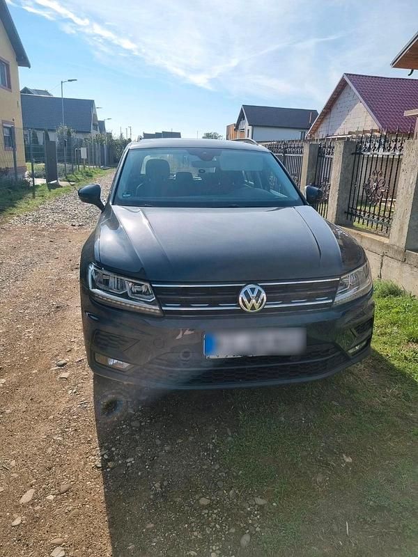 Grau Gebraucht 2018 VW Tiguan SUV | 15.000 € (Guter Preis) - Bild 1/4