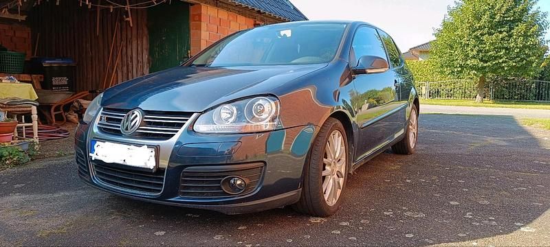 Blau Gebraucht 2006 VW Golf V GT Limousine | 1.500 € (Superpreis) - Bild 1/4