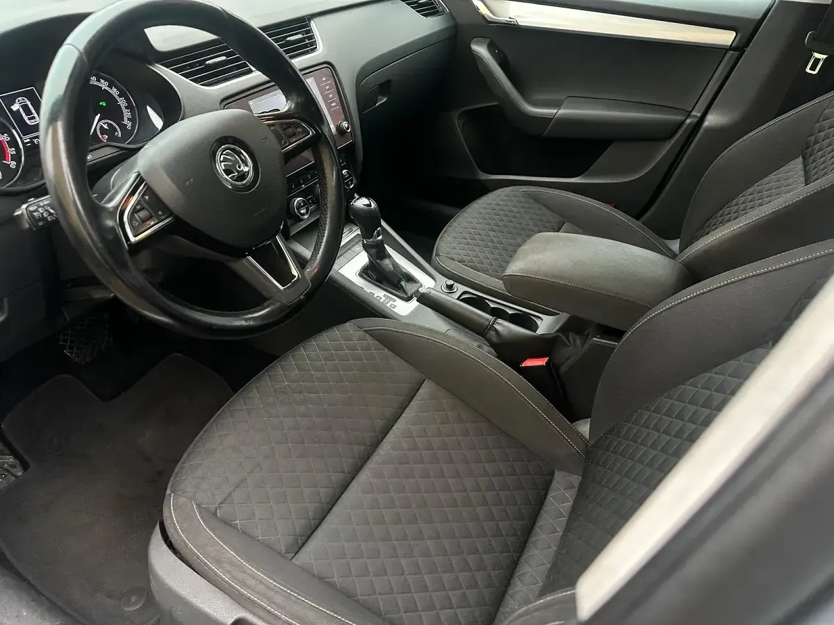 Gebraucht Skoda Octavia 150 PS (110 kW) 2017 Silber Kombi