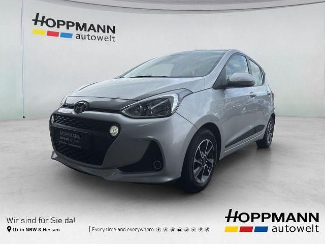 Silber Gebraucht 2018 Hyundai i10 Style Kleinwagen | 9.990 € (Fairer Preis) - Bild 1/4