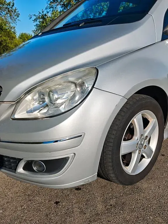 Gebraucht Mercedes B180 122 PS (89 kW) 2005 Silber Van / Kleinbus