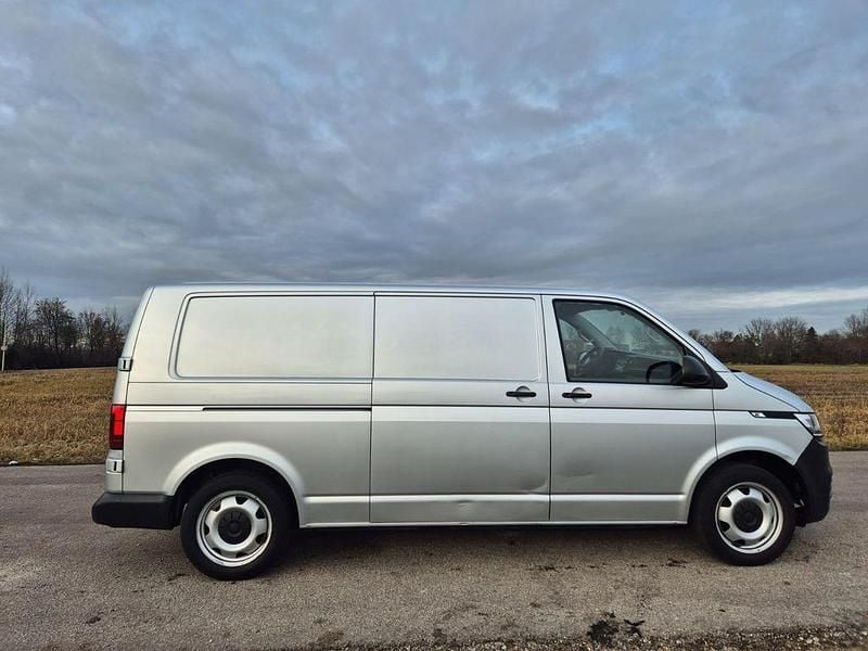 Gebraucht VW Transporter 150 PS (110 kW) 2021 Silber Van