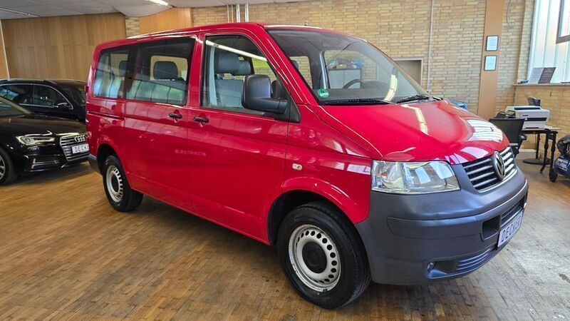 Rot Gebraucht 2008 VW T5 Van | 9.980 € (Guter Preis) - Bild 1/4