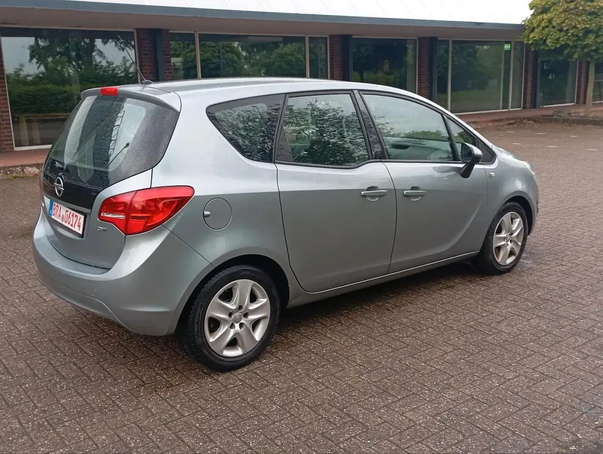 Gebraucht Opel Meriva 101 PS (74 kW) 2010 Van / Kleinbus
