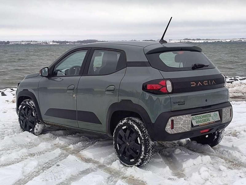 Neu Dacia Spring Extreme 47 kW (65 PS) 2026 Olivgrün Kleinwagen