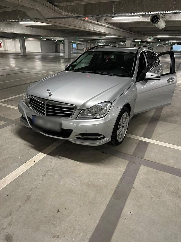 Silber Gebraucht 2012 Mercedes C220 Kombi | 4.200 € (Guter Preis) - Bild 1/4