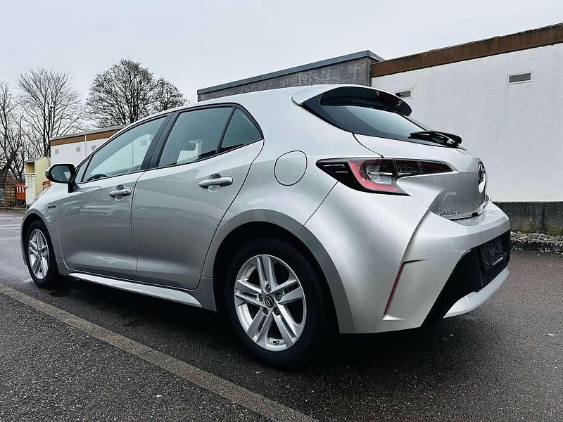 Gebraucht Toyota Corolla Hybrid 99 PS (72 kW) 2019 Grau Limousine