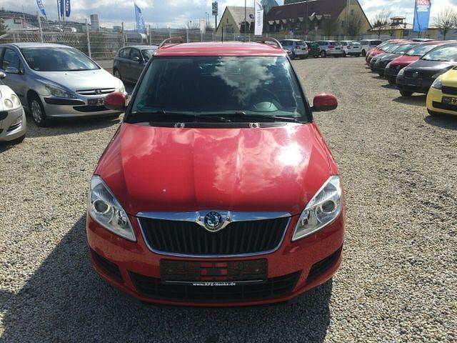 Gebraucht Skoda Fabia Family 86 PS (63 kW) 2011 Rot Kleinwagen