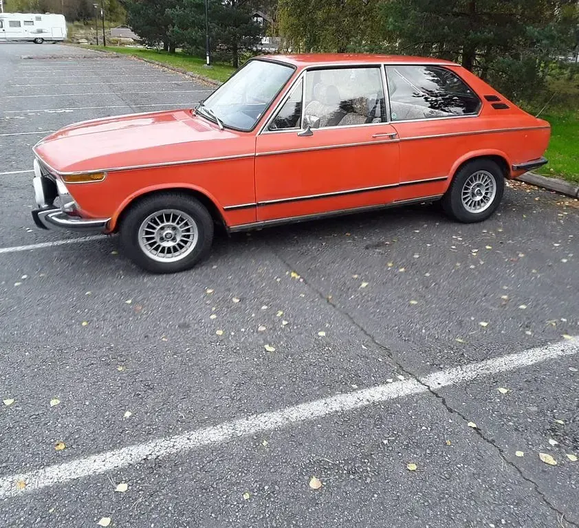 Gebraucht BMW 2002 84 PS (61 kW) 1974 Orange Limousine