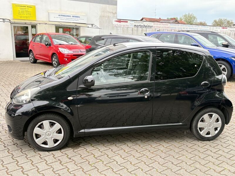 Gebraucht Toyota Aygo Edition 68 PS (50 kW) 2011 Schwarz Kleinwagen
