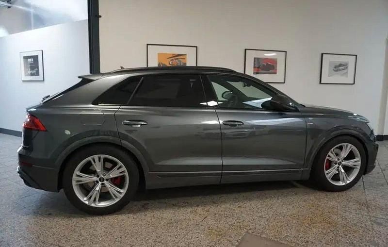 Gebraucht Audi Q8 Competition 286 PS (210 kW) 2023 Daytonagrau perleffekt SUV