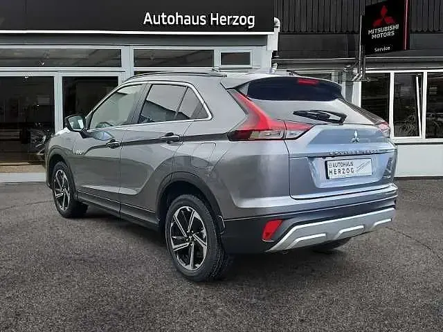 Gebraucht Mitsubishi Eclipse Cross Plus 188 PS (138 kW) 2024 Grau SUV