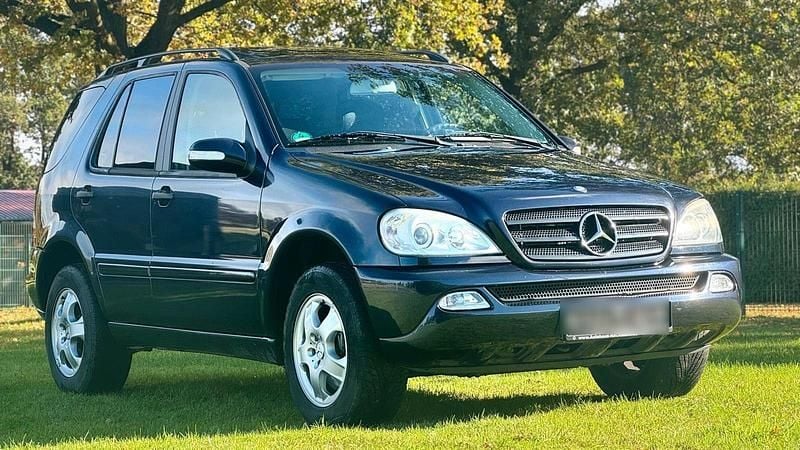 Blau Gebraucht 2004 Mercedes ML270 SUV | 4.250 € (Guter Preis) - Bild 1/4