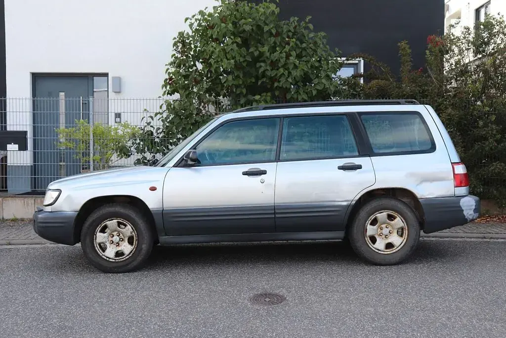 Gebraucht Subaru Forester 125 PS (91 kW) 2001 Silber SUV