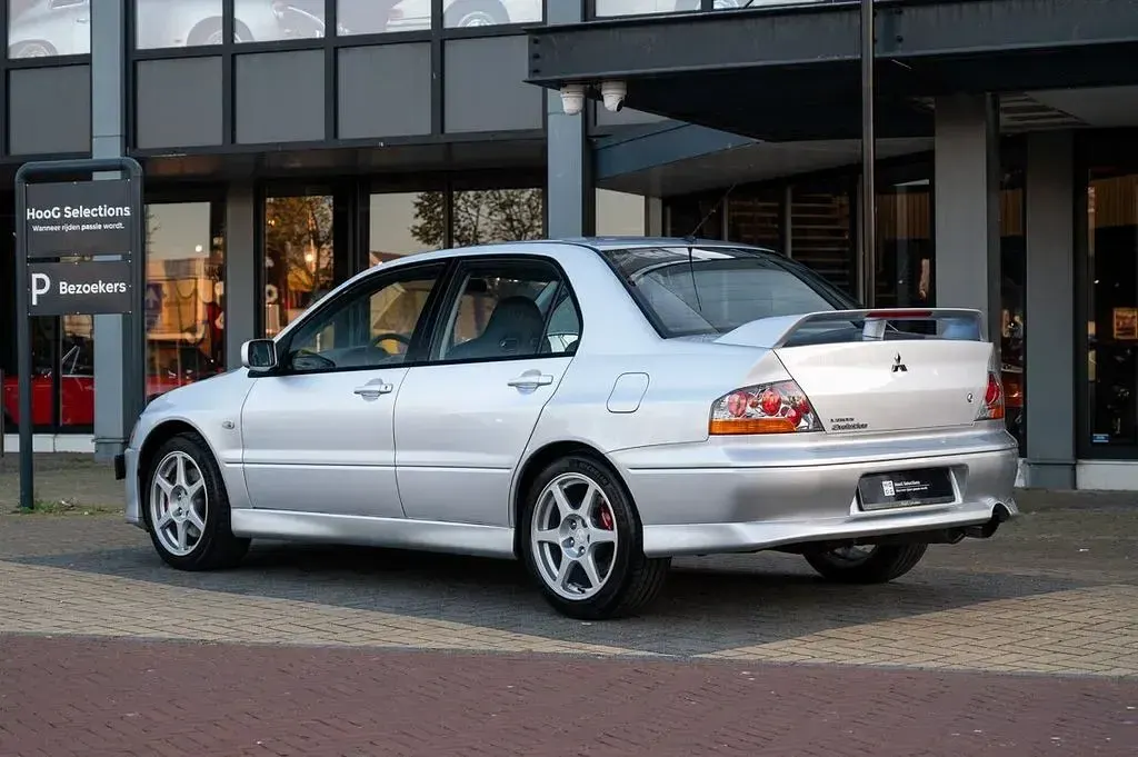 Second-hand Mitsubishi Lancer Evolution 265 CP (194 kW) 2004 Argintiu Berlinǎ