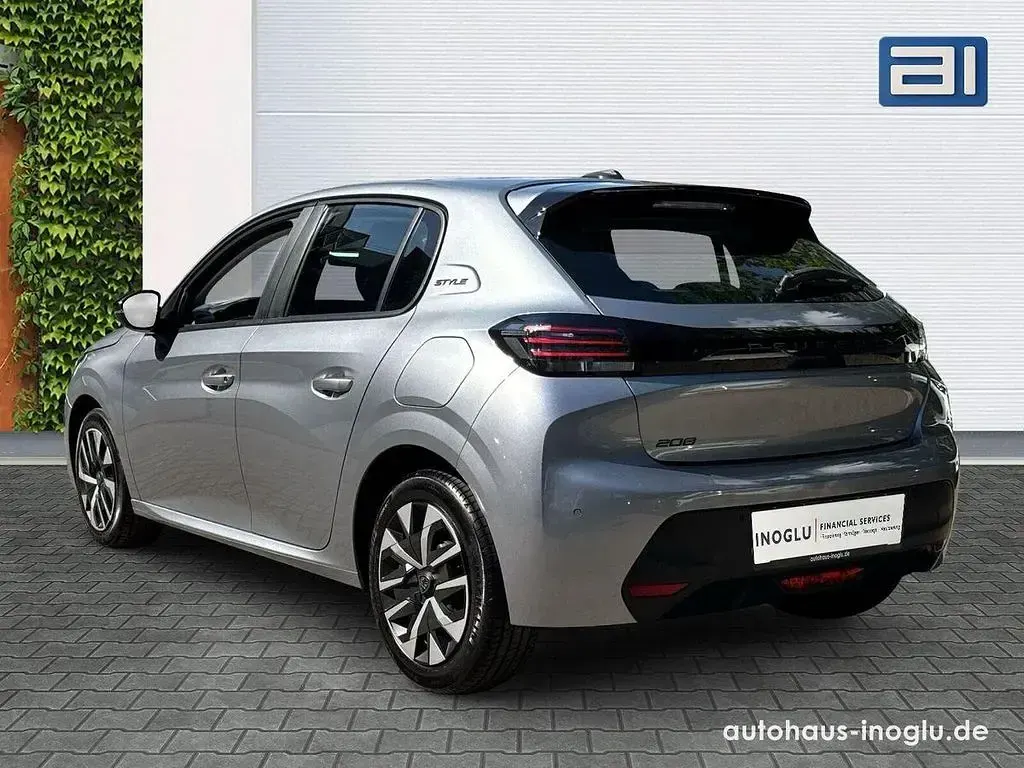 Gebraucht Peugeot 208 Style 101 PS (74 kW) 2025 Grau artense Kleinwagen