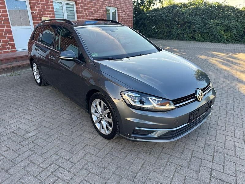 Grau Gebraucht 2018 VW Golf VII Highline Kombi | 10.900 € (Fairer Preis) - Bild 1/4
