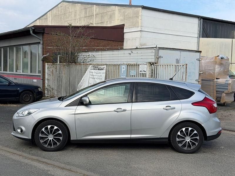 Gebraucht Ford Focus SYNC Edition 101 PS (74 kW) 2013 Silber Limousine