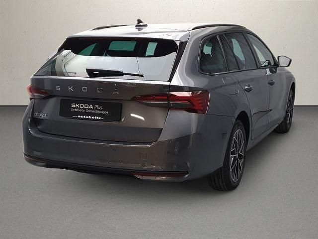 Neu Skoda Octavia Selection 116 PS (85 kW) 2025 Graphitegrau metallic Kombi