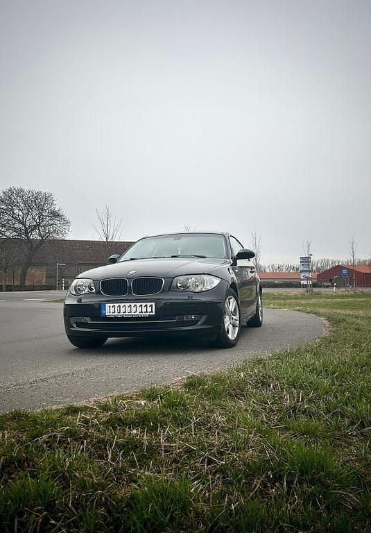Gebraucht BMW 118 Performance 143 PS (105 kW) 2007 Schwarz Kleinwagen