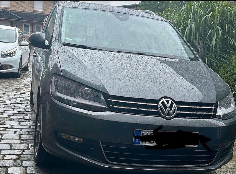 Grau Gebraucht 2013 VW Sharan Van / Kleinbus | 8.900 € (Superpreis) - Bild 1/4