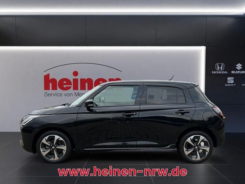 Gebraucht Suzuki Swift Comfort+ 83 PS (61 kW) 2025 Schwarz Limousine