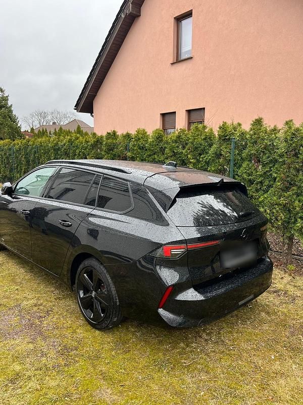 Gebraucht Opel Astra 131 PS (96 kW) 2023 Schwarz Kombi