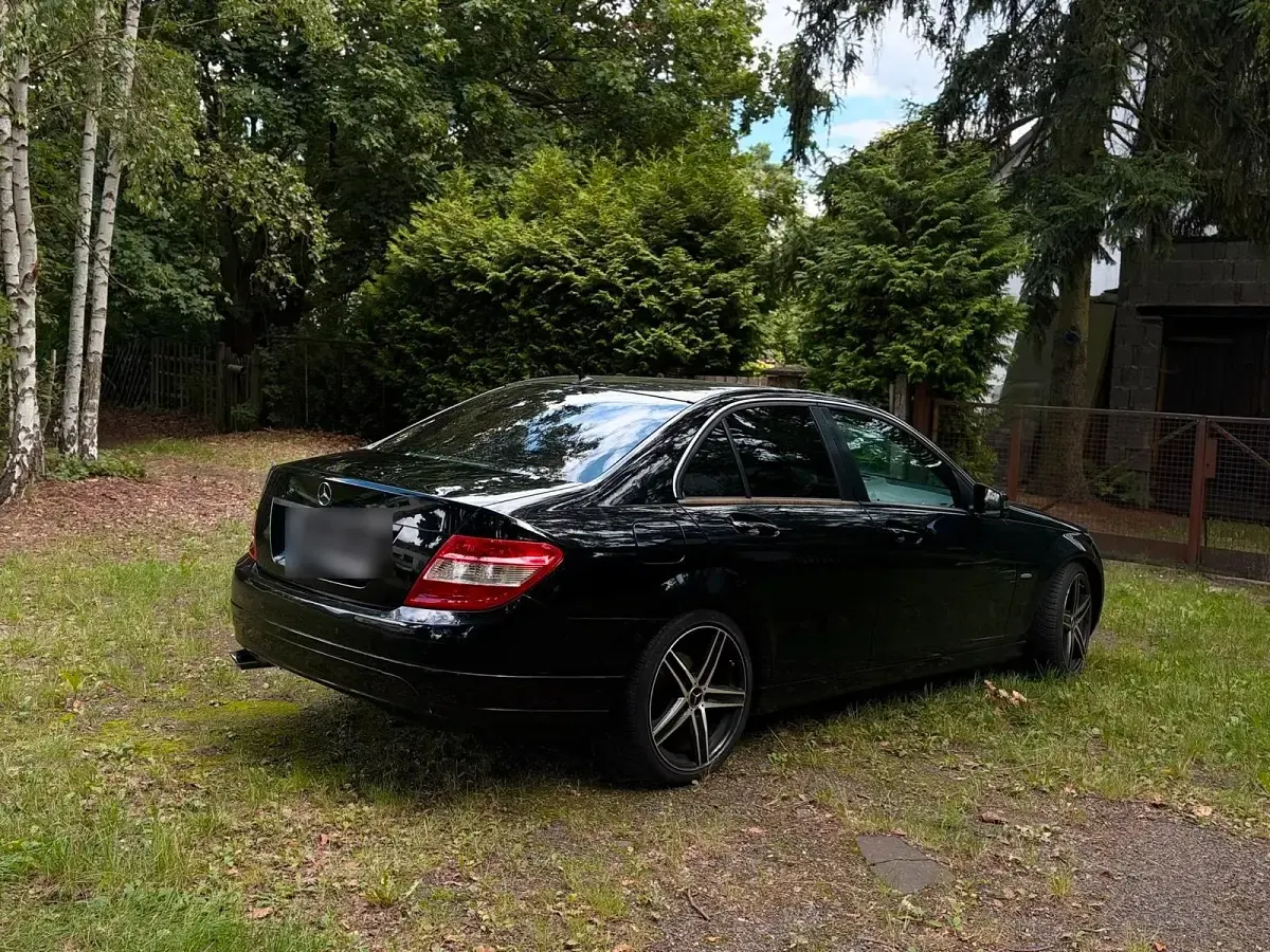 Gebraucht Mercedes C200 136 PS (100 kW) 2009 Schwarz Limousine