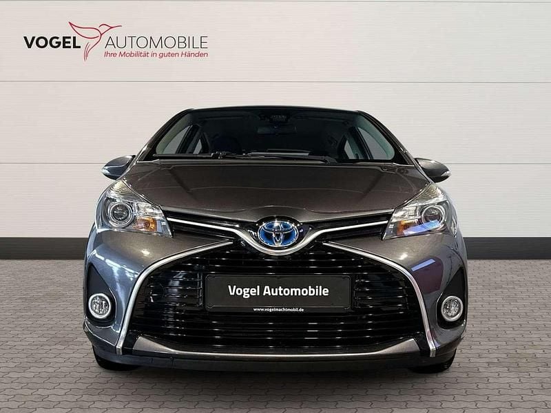 Gebraucht Toyota Yaris Hybrid Edition-S 101 PS (74 kW) 2016 Grau Kleinwagen