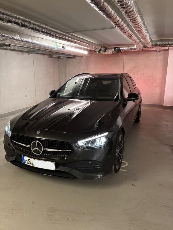 Gebraucht Mercedes C220 200 PS (147 kW) 2023 Grau Limousine
