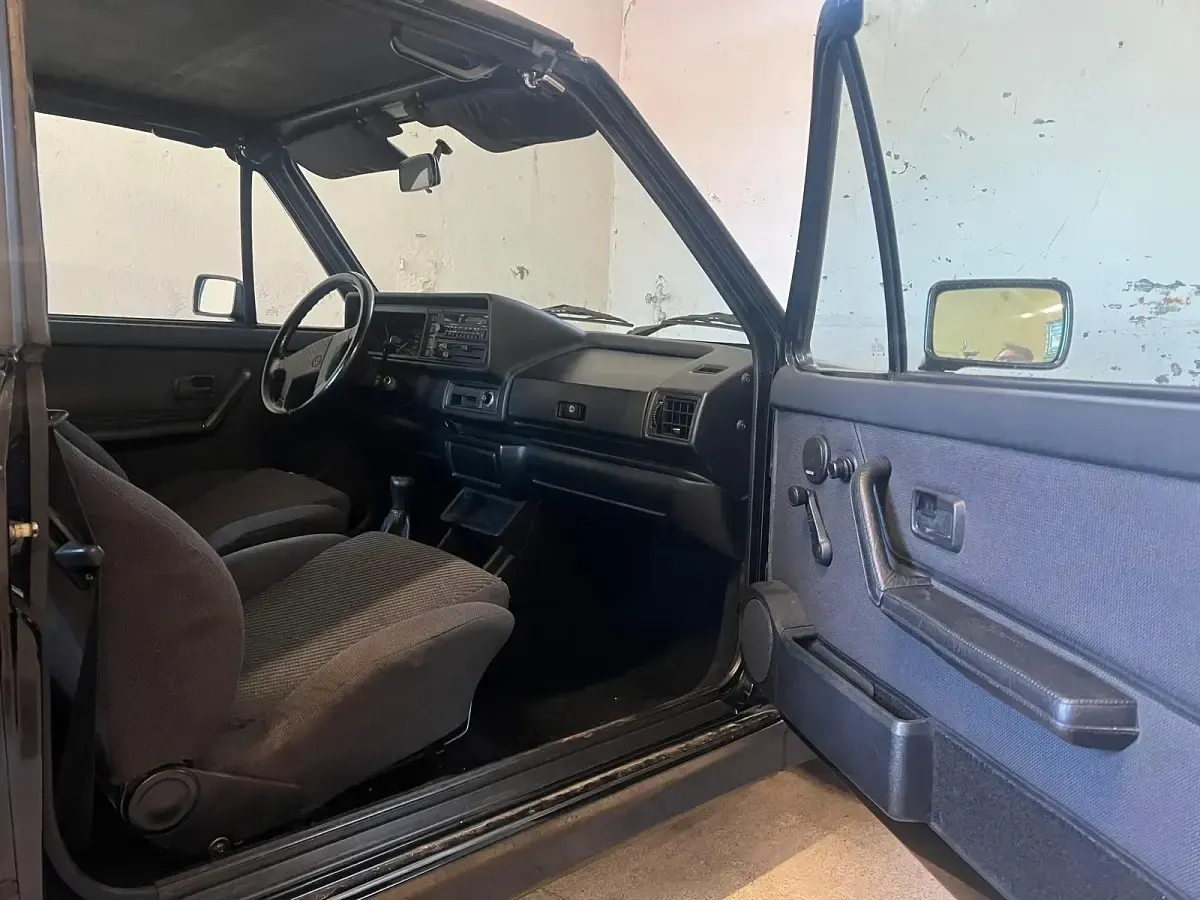 Gebraucht VW Golf Cabriolet Classicline 98 PS (72 kW) 1992 Schwarz Cabrio