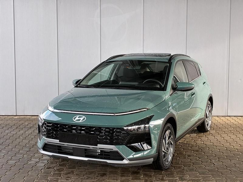 Mangrove green Neu 2025 Hyundai Bayon Premium SUV | 25.090 € (Fairer Preis) - Bild 1/4