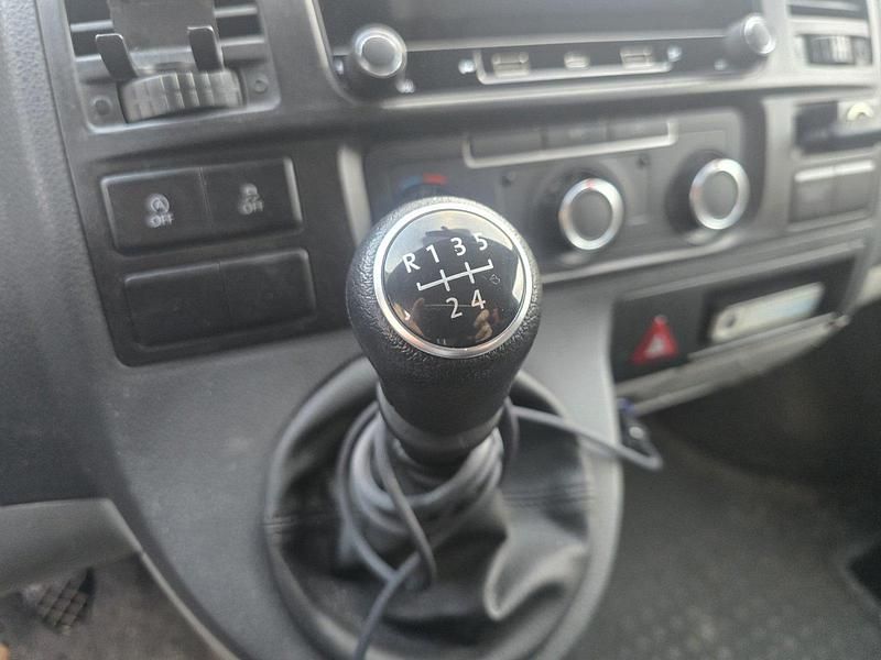 Gebraucht VW Transporter 114 PS (83 kW) 2012 Orange Van