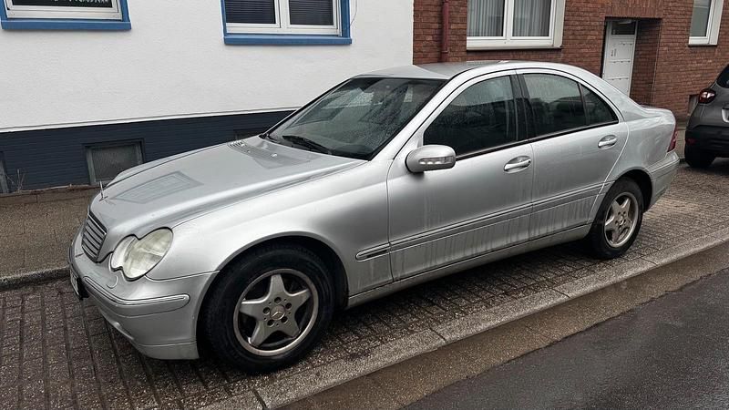 Gebraucht Mercedes C220 143 PS (105 kW) 2001 Limousine