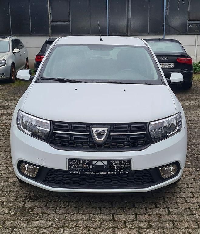 Gebraucht Dacia Sandero 73 PS (53 kW) 2018 Weiß Limousine