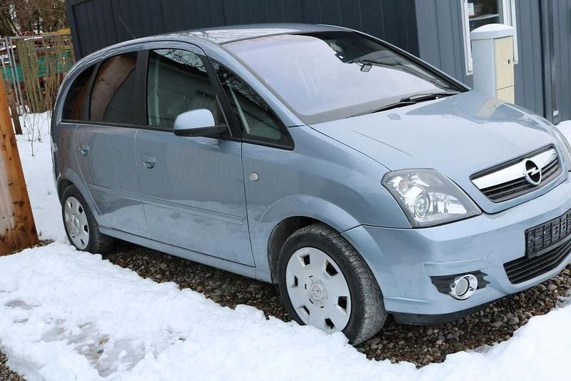 Gebraucht Opel Meriva Innovation 105 PS (77 kW) 2009 Silber Van / Kleinbus