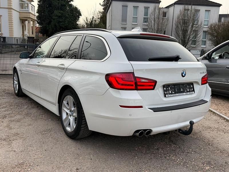 Gebraucht BMW 525 218 PS (160 kW) 2012 Weiß Kombi