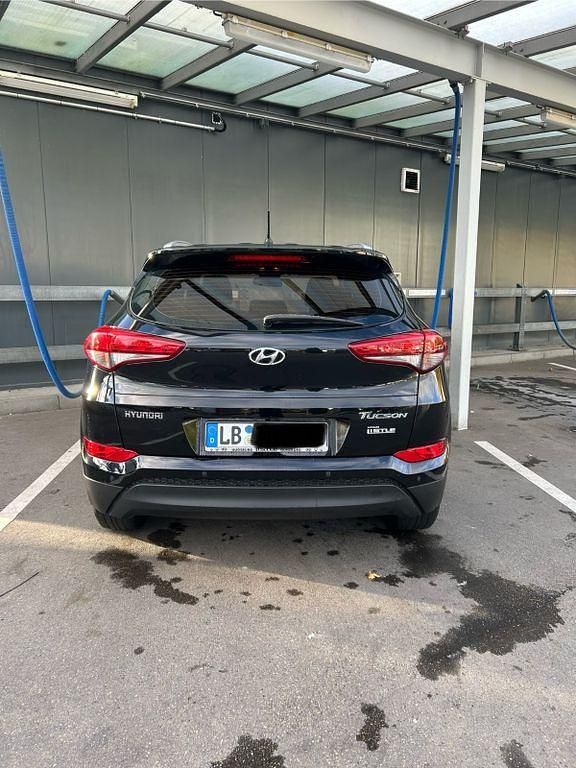 Schwarz Gebraucht 2016 Hyundai Tucson Style SUV | 9.200 € (Superpreis) - Bild 1/4