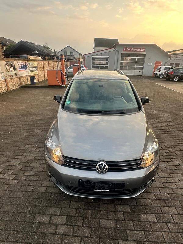 Grau Gebraucht 2012 VW Golf Plus Cross Van / Kleinbus | 7.500 € (Fairer Preis) - Bild 1/4