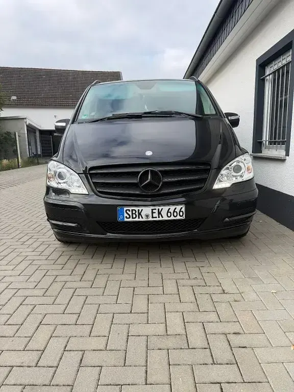 Gebraucht Mercedes Viano Avantgarde Edition 224 PS (164 kW) 2012 Schwarz Van / Kleinbus