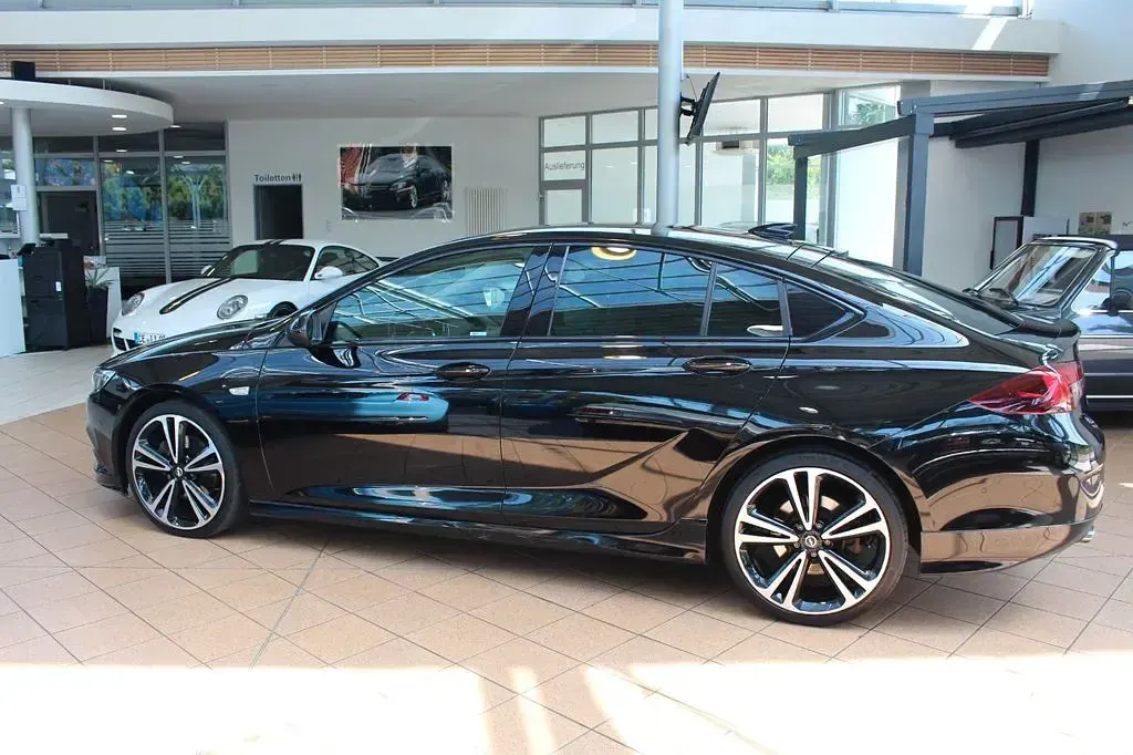 Gebraucht Opel Insignia Sport 209 PS (153 kW) 2018 Schwarz Limousine