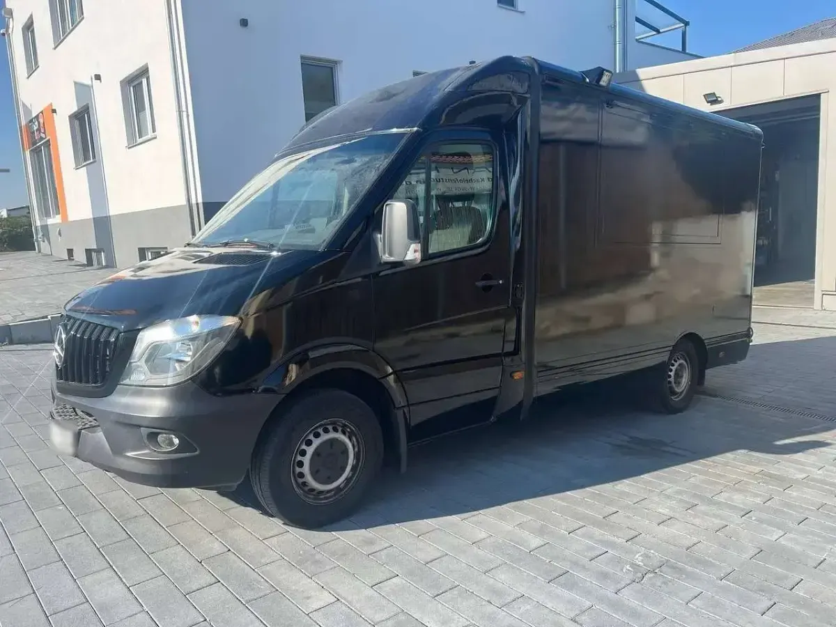 Gebraucht Mercedes Sprinter 163 PS (119 kW) 2016 Schwarz Van