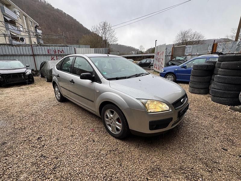 Gebraucht Ford Focus 116 PS (85 kW) 2006 Silber Kleinwagen