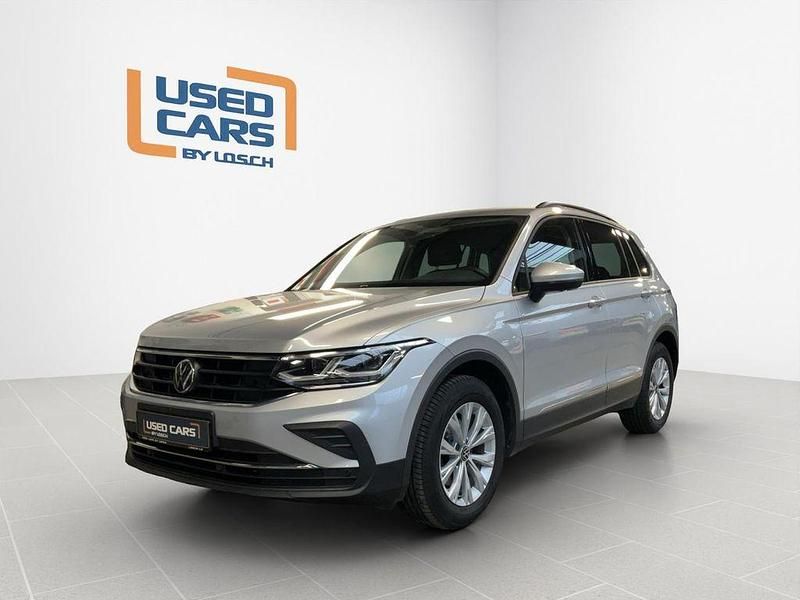 Grau Gebraucht 2022 VW Tiguan Life SUV | 24.990 € (Fairer Preis) - Bild 1/4