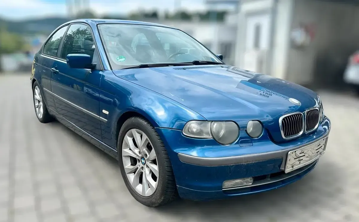 Gebraucht BMW 325 192 PS (141 kW) 2001 Blau Coupé