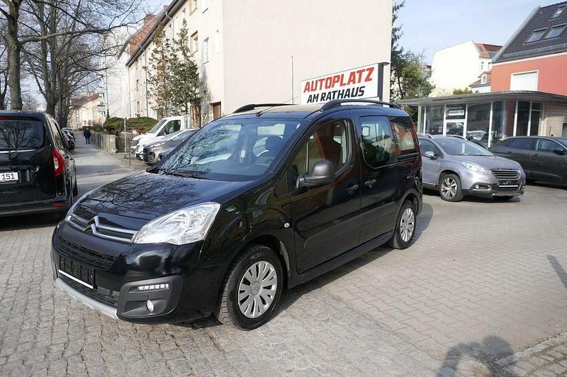 Gebraucht Citroën Berlingo 120 PS (88 kW) 2018 Schwarz Van / Kleinbus