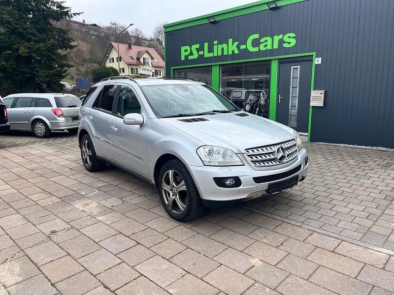 Gebraucht Mercedes ML320 224 PS (164 kW) 2006 Silber SUV