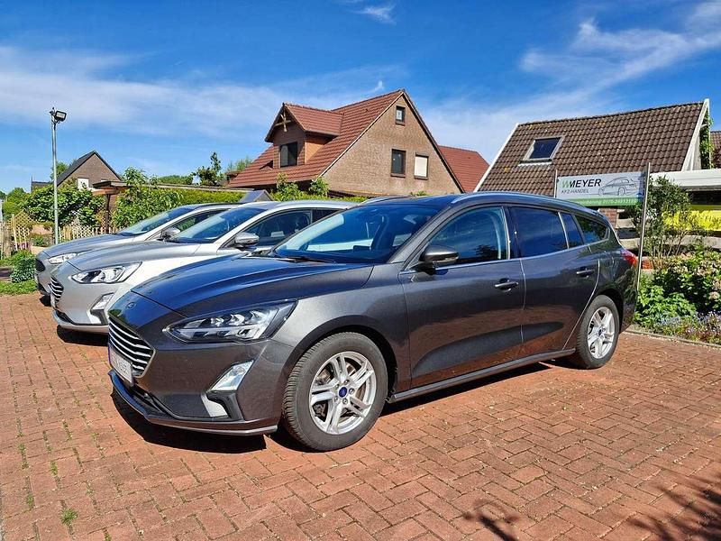 Grau Gebraucht 2019 Ford Focus Cool & Connect Kombi | 9.999 € (Guter Preis) - Bild 1/4