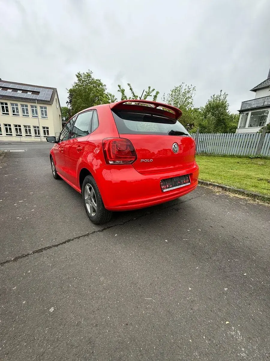 Gebraucht VW Polo Trendline 60 PS (44 kW) 2012 Rot Kleinwagen